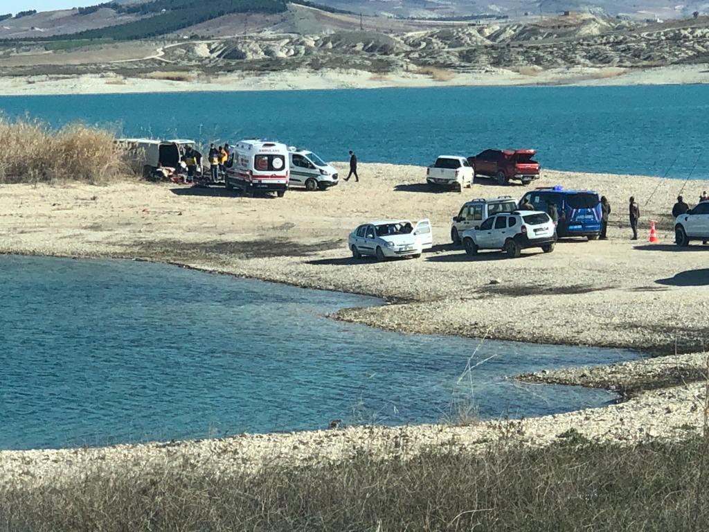 351DCD65 1A93 4348 A536 6F25834F51DA