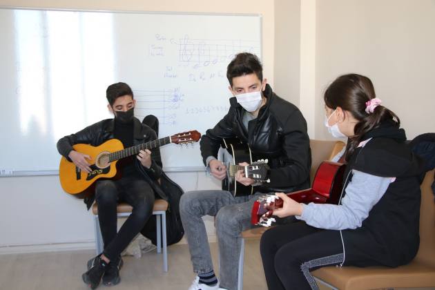 99E59CD6 C690 45F7 BCDF 218410A8505D