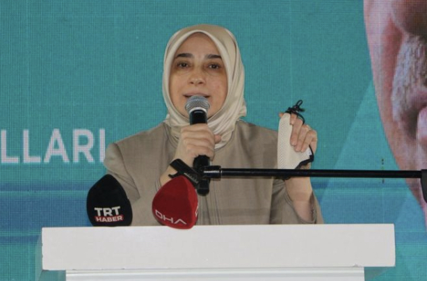 F92FF177 FF30 4A3E A8DA F9FC9E12F558