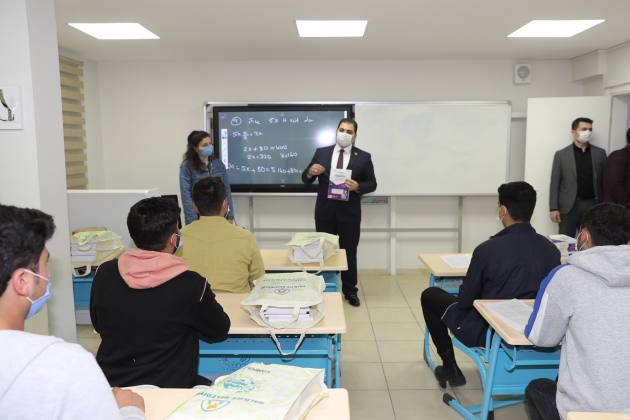 3C3AEEEF 1096 46B3 A4CC B1B8038F84BD