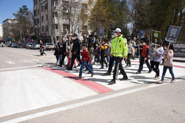 4C5999D9 A98F 49D7 9717 458BE2199665