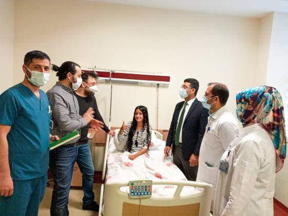 A6B03AE1 F810 4792 BB3A 41D7EE2297DF