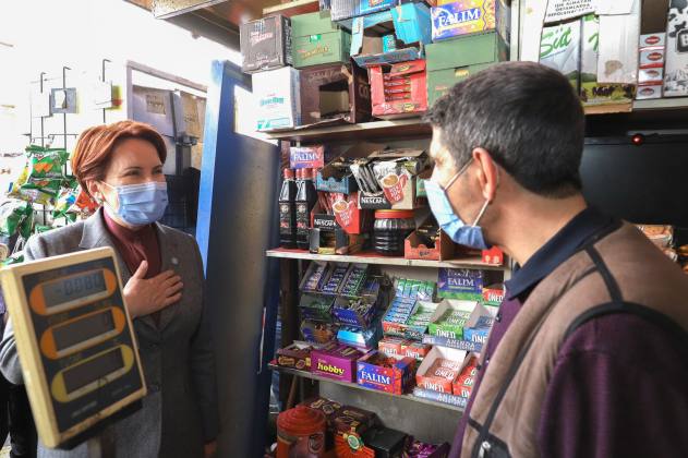 Akşener, Şanlıurfa'da vatandaşı dinledi 16 ACEEC44B 44E7 4D6E 8727 A1FFD80AD1E3