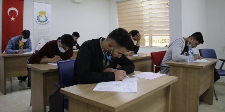 GENÇLER GELECEĞE HAZIRLANIYOR 11 B107653A 85E2 49A8 A52A 62F2B501CC90