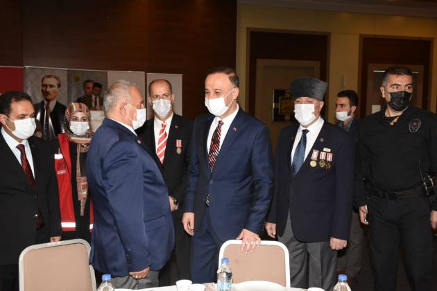 CE7DC7B7 AB39 419F 8D01 8D1E113B6AA7