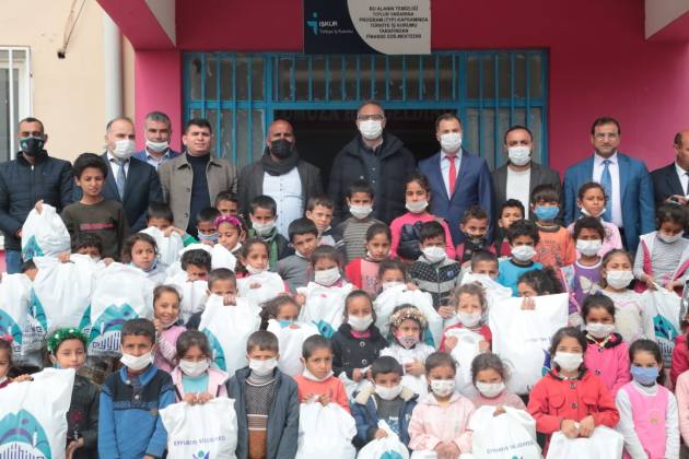 EYYUBIYE BELEDIYESI DEZAVANTAJLI OGRENCILERI UNUTMADI 3