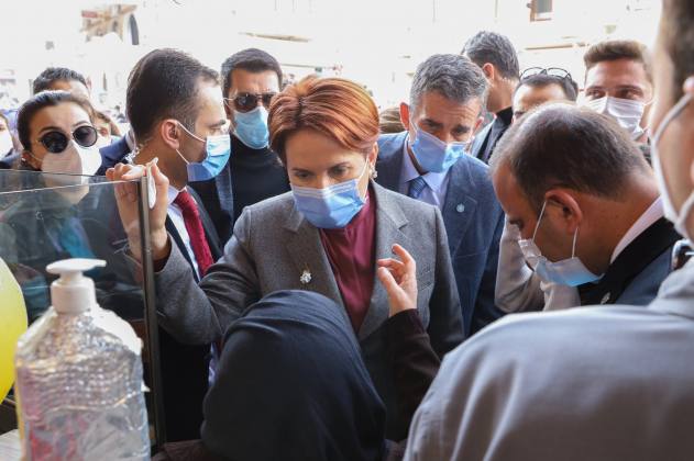 Akşener, Şanlıurfa'da vatandaşı dinledi 15 F5EC67DC D33B 4C09 A394 5045702B6295