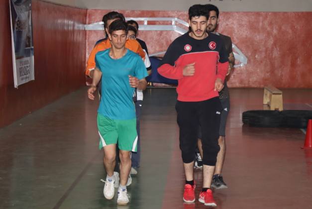 GELECEĞİN POLİSLERİ!... 10 6237B5E3 ED9F 4B0B 87BA F5DAA596FA53