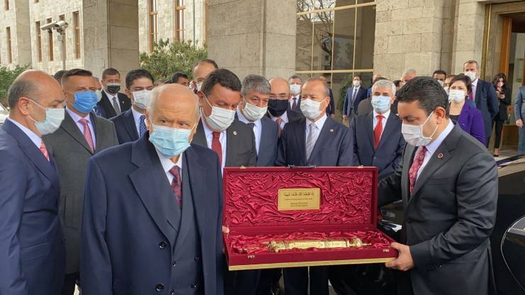 8F4B5DF2 2CD0 458E A54B B739E8053970