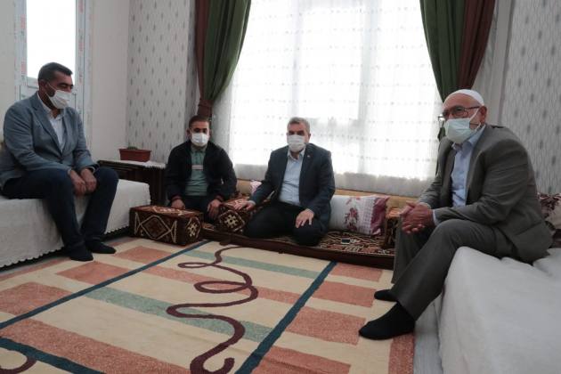 Yaralı Zabıtalılara Ziyaret... 10 CE775C78 9FD5 4159 923D A60DE84AA7EE