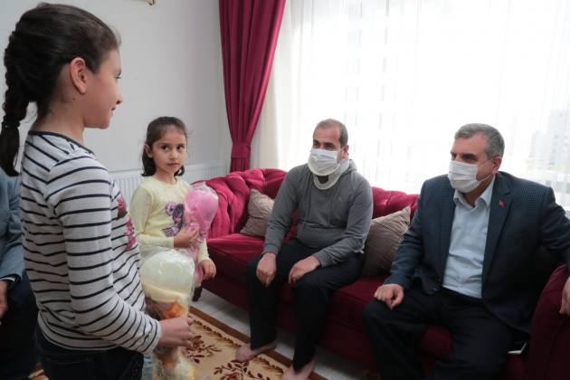 Yaralı Zabıtalılara Ziyaret... 11 DD645C87 737D 4A8E ABE8 E149CE9F115E