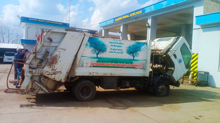 33285365 6075 4D01 8CC5 F89B3D925D4C