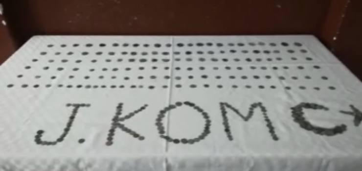 8EEEEE42 3246 4D8C 8195 A27A9DCB0712