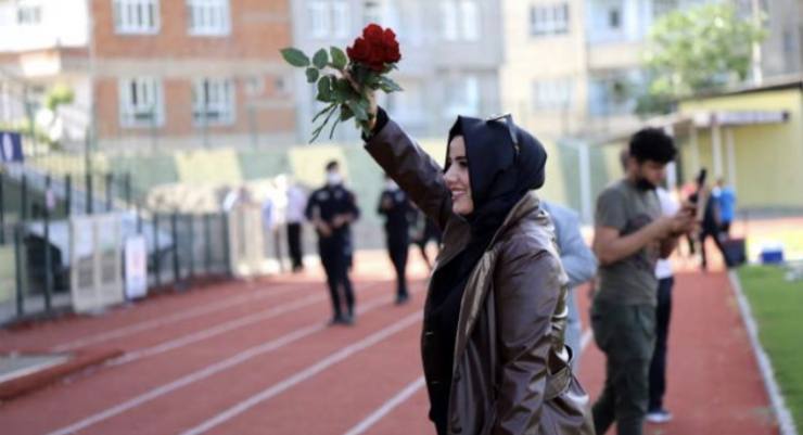 92AEE96B F1A6 44AC B0B3 6A3989C3E172