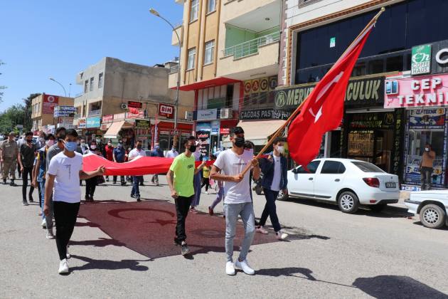 BASKAN YALCINKAYA 19 MAYIS TORENINE KATILDI 2