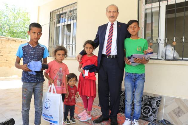 BASKAN YALCINKAYA ILE YETIMLERIN BAYRAM SEVINCI 1