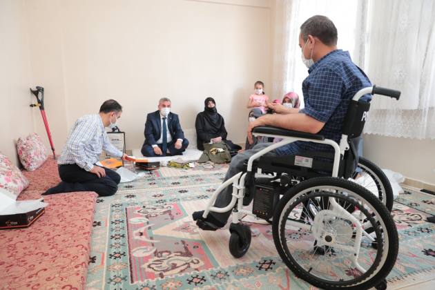 D5EAECB7 0E62 4700 B453 AA6E985181DB