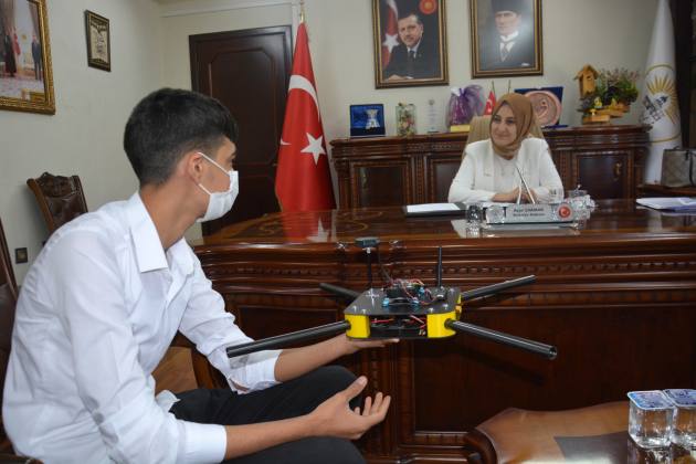 33BFF7F0 2EA1 463B 9461 8774E6CDD76F