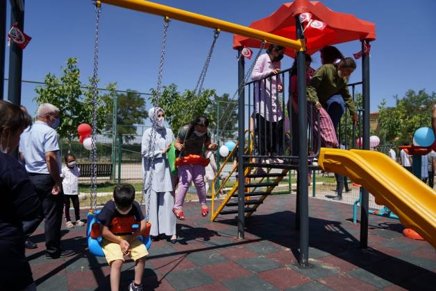 Özel Çocuklara Yakın ilgi 15 4 1