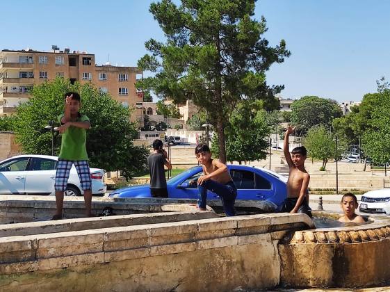 AF64128D 1789 4D4A 8176 EFA2BBDA07A9