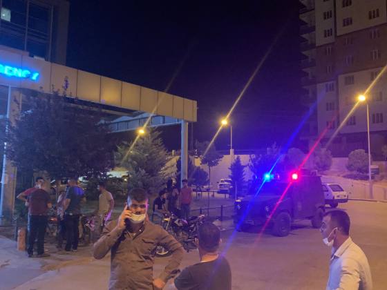 komşu kavgası: 1 ölü, 4 yaralı 6 55D0DE09 90BB 4717 AEBD B16E858E4B41