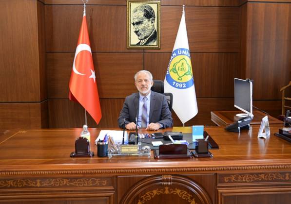 REKTÖR'E TÜBİTAK ÖDÜLÜ 6 63C27A0C C1A6 4251 8061 5C17DF17AF23