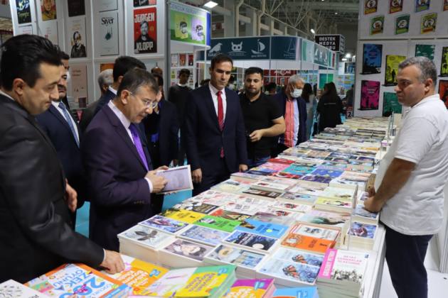 KİTAP FUARI AÇILDI 10 WhatsApp Image 2021 11 05 at 20.45.20