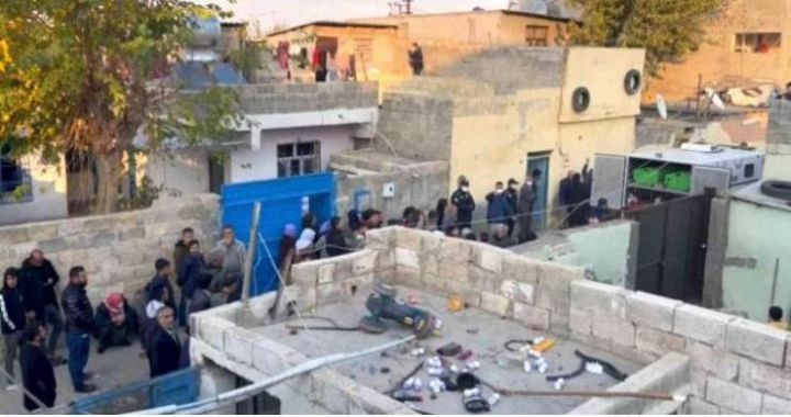 E35981F9 9327 4096 AC81 D9BB667187F5