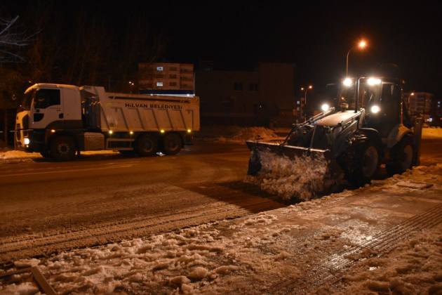 Gece Gündüz Karla Mücadele ! 6 1F665510 E5F5 412C B085 6B5610BCD1E0