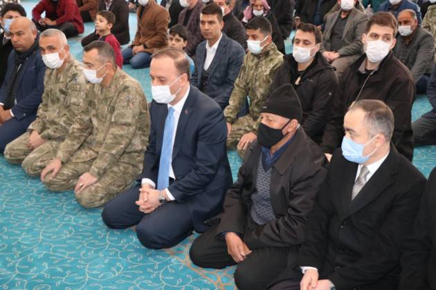 213577DF C795 4E5C B493 B980744414FD