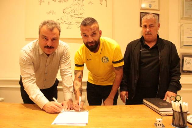 4FCAE0A8 75EF 4D27 8A06 990B814ECE4A