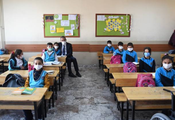 9CA6377D 758F 4275 9C80 C5E9F44252D1