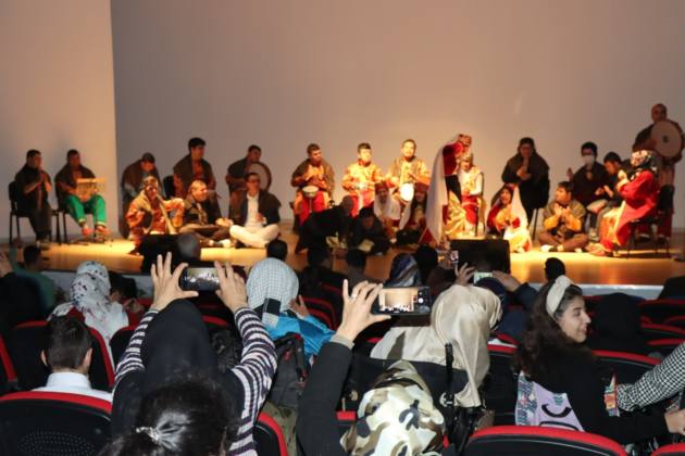 ENGELLİLER HÜNERLERİNİ SERGİLEDİLER 10 B9CD98F2 3609 474A 8188 9905C6900315