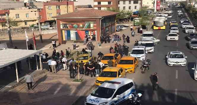 Urfa Haberleri Göç İdaresine saldırı: 15 gözaltı