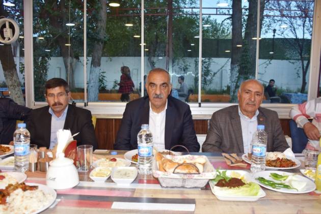 Başkan Bayık Muhtarlarla İftarda 6 9A50F74A 25C2 43CA 99C6 D2E4C0D5E43B