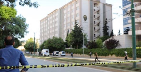 BOMBA DEĞİL SAHTE DÜZENEK ! 6 157D982F 121F 4300 A730 87C7888F959C