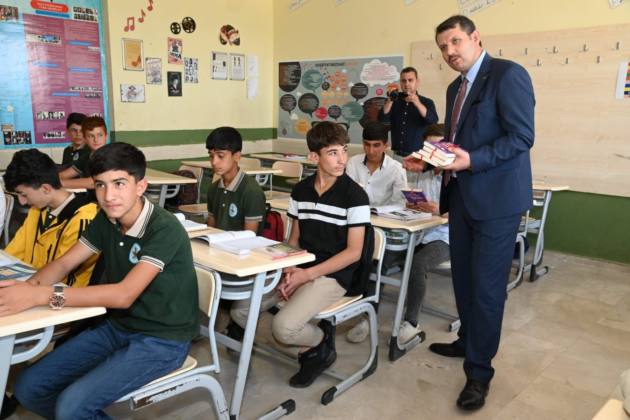 Vali Ayhan Suruç’ta 16 3F2AD4FE 3008 42A4 B38A 01EAD418994C