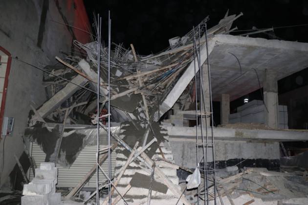 Şanlıurfa’da inşaat çöktü, 3 işçi kurtarıldı