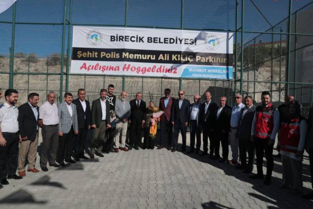 84842F37 5387 417F ACF5 9020ECDBE9D7