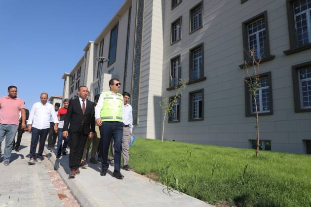 Vali, talep ve önerileri dinledi 14 0EF03CCB EA8E 40F3 92BC 7E2E031BD961