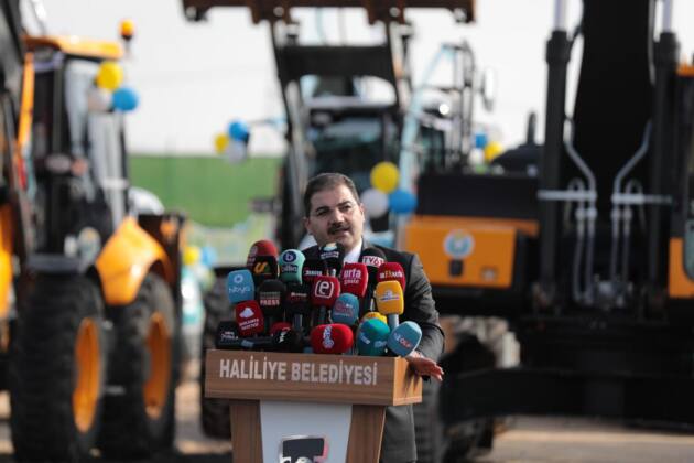 51ECBAEF 5131 4E76 A3E3 DCC1EB2AA111