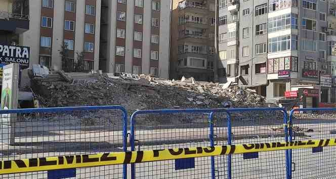 Urfa Haberleri çöken binada arama kurtarma çalışmaları