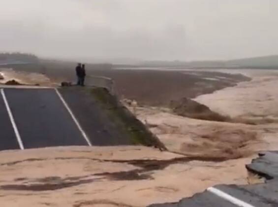 sağanak yağış etkili oldu 15 6ED41C61 7DA6 4ECD ABF8 945AA68C084A