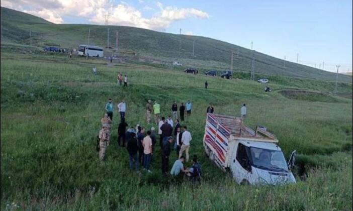 Urfa Haberleri Trafik Kazası: 2’si ağır 13 kişi yaralandı.