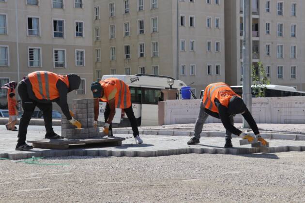 YOLLAR KİLİTLİ PARKE İLE DÖŞENİYOR 11 IMG 20230802 WA0028