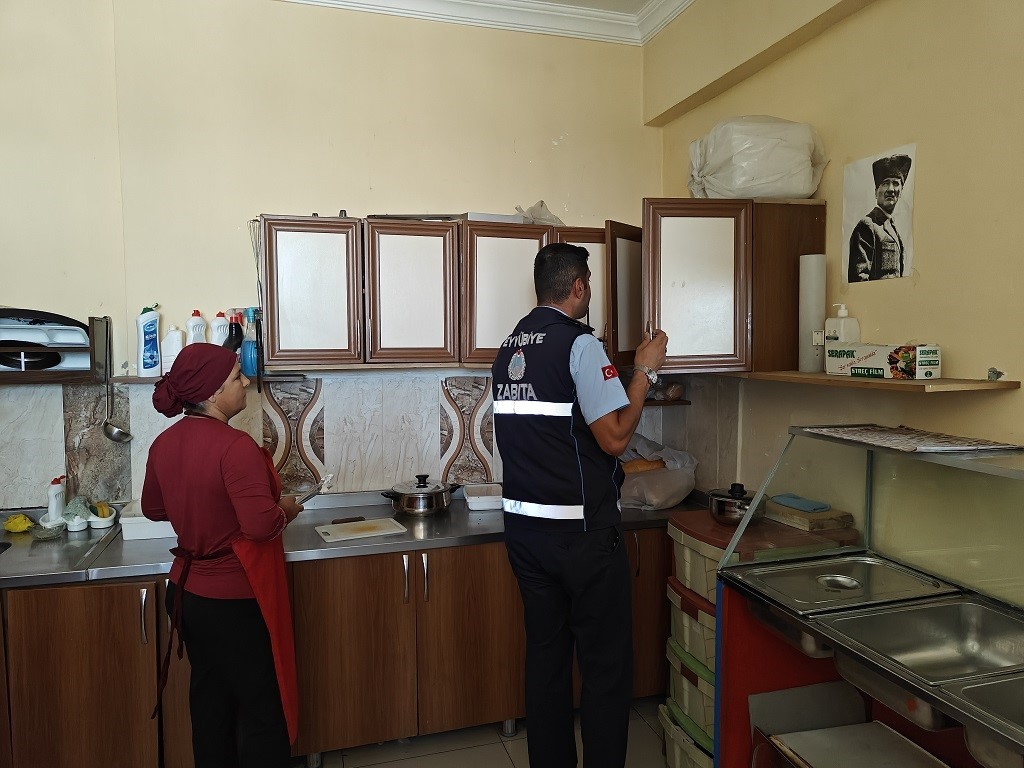 Eyyubiyede okul kantinleri ve cevresi denetleniyor