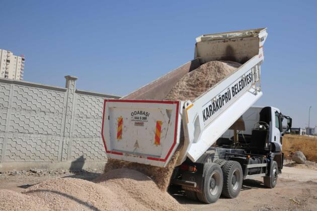 KARAKÖPRÜ'DE KONFORLU ULAŞIM İÇİN YENİ YOLLAR AÇILIYOR 15 IMG 20230929 WA0009