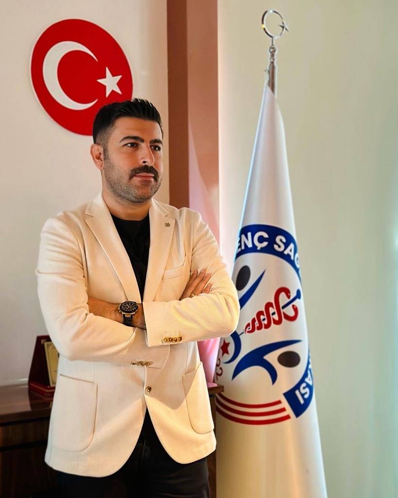 Kaya, "Sağlık çalışanlarının, toplum sağlığını koruma görevini yerine getirirken öncelikle kendilerini güvende hissetmeleri gerekiyor" dedi. 