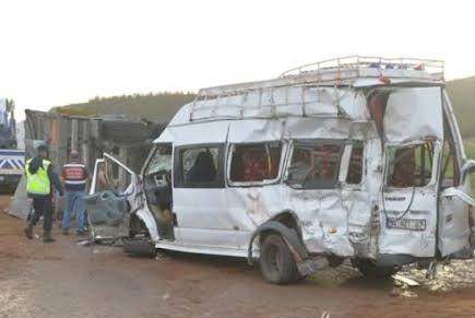 Gaziantep’te kamyon yoldaki araçlara çarptı: 5 ölü, 17 yaralı
