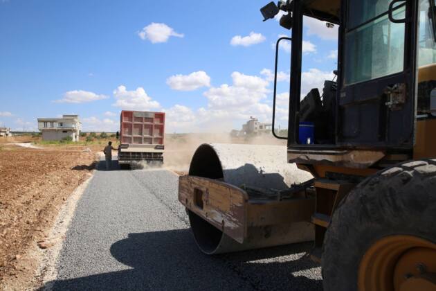 YOLLAR SATHİ ASFALTLA YENİLENİYOR 18 IMG 20231009 WA0008